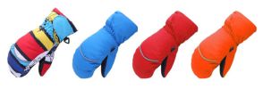Waterproof Hiking/Climbing/Camping/Cycling/Skiing Gloves For Children  M- Red